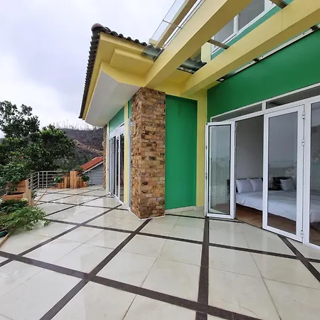 Top Hill Halong Homestay